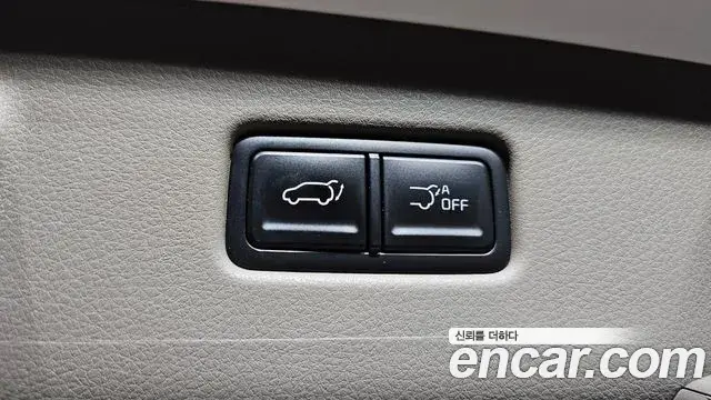 Kia Carnival 2024 — Фото 16/20
