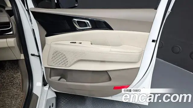 Kia Carnival 2024 — Photo 11/30