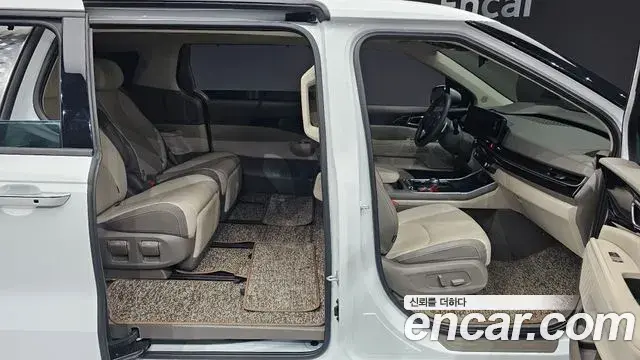 Kia Carnival 2024 — Photo 21/30