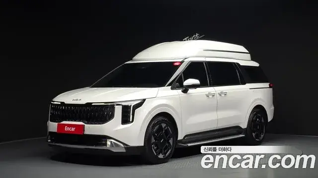 Kia Carnival 2024 — Фото 1/20