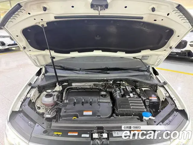 Volkswagen Tiguan 2020 — ფოტო 6/20