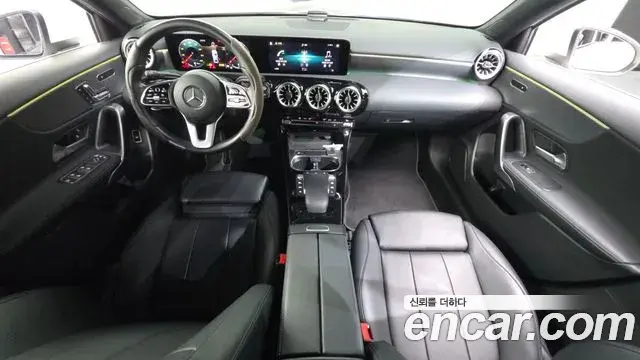 Mercedes-Benz A-Class 2021 — Şəkil 29/30