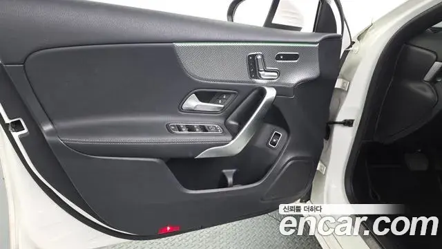 Mercedes-Benz A-Class 2021 — Şəkil 24/30