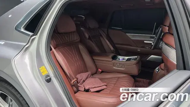 Genesis G90 2022 — Photo 13/20