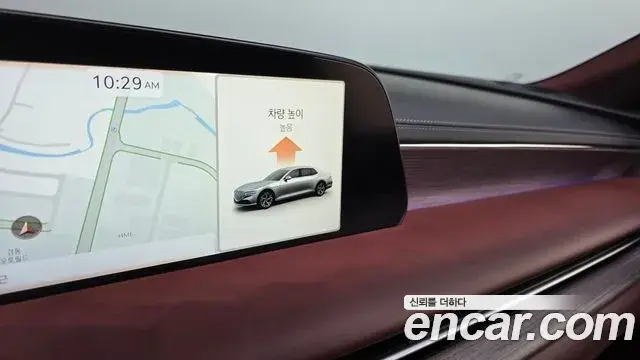 Genesis G90 2022 — Photo 10/20