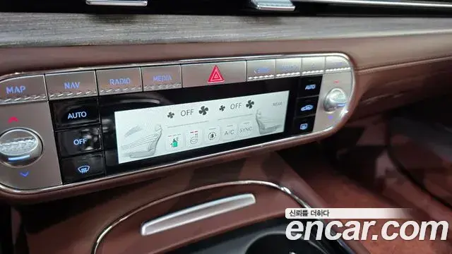 Genesis G90 2022 — Photo 4/20