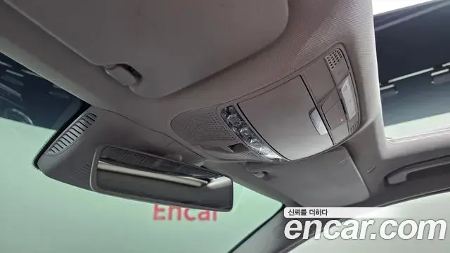 Mercedes-Benz C-Class 2019 — Şəkil 15/32