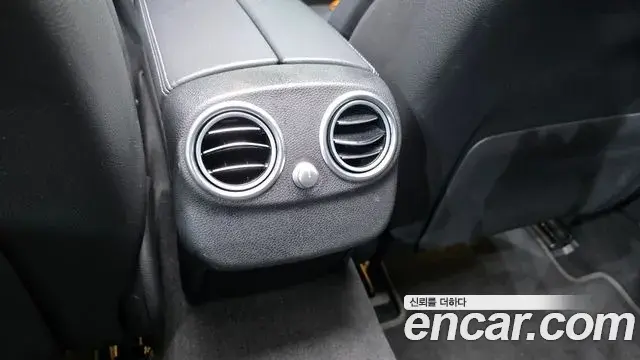 Mercedes-Benz C-Class 2019 — Şəkil 22/32