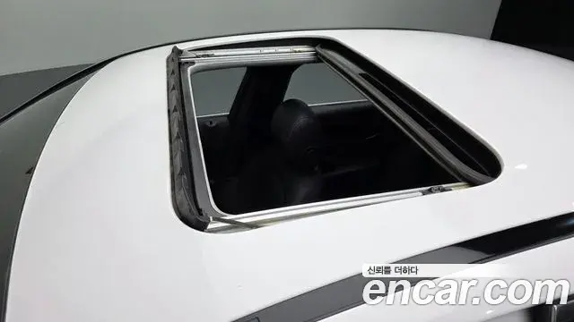 Mercedes-Benz C-Class 2019 — Şəkil 29/32