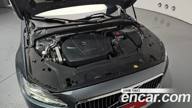 Volvo S90 2019 — Şəkil 5/34
