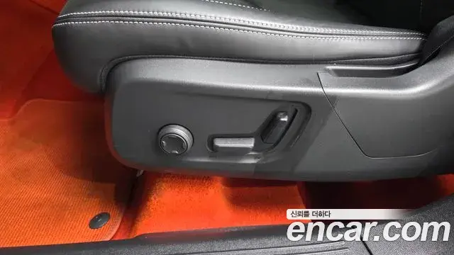Volvo XC40 2020 — ფოტო 3/37