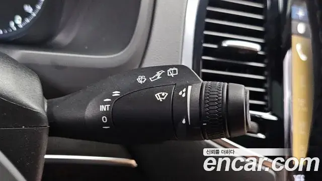Volvo XC90 2022 — ფოტო 37/41