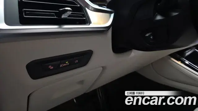 BMW X5 2025 — ფოტო 32/35