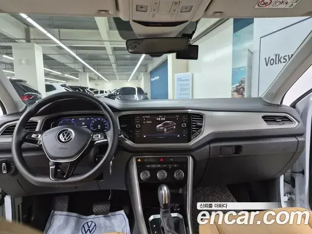 Volkswagen T-Roc 2021 — Photo 6/20