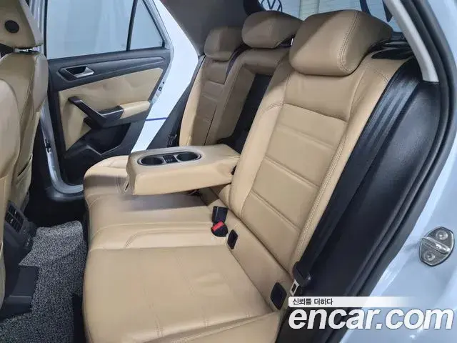 Volkswagen T-Roc 2021 — Photo 7/20