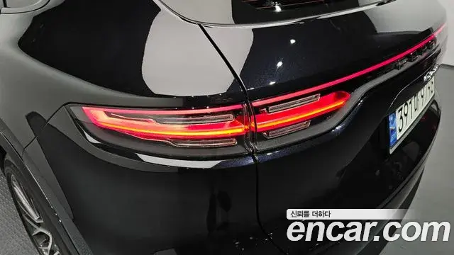 Porsche Cayenne 2020 — Şəkil 17/30