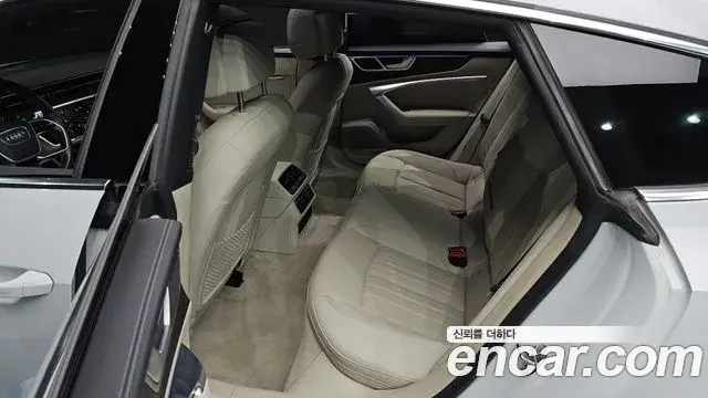 Audi A7 2022 — Photo 20/20