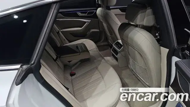 Audi A7 2022 — Photo 10/20