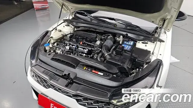 Kia K5 2020 — Photo 22/32
