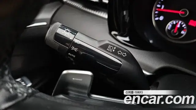 Kia K5 2020 — Photo 9/32