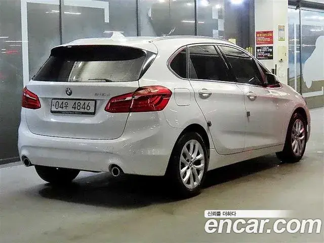 BMW 2 Series Active Tourer 2019 — Photo 17/19