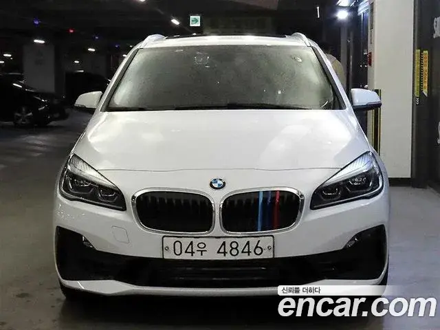 BMW 2 Series Active Tourer 2019 — Photo 11/19