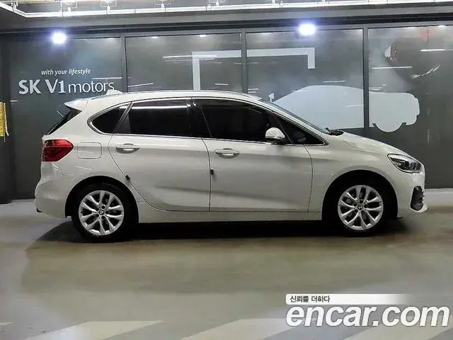 BMW 2 Series Active Tourer 2019 — Photo 10/19