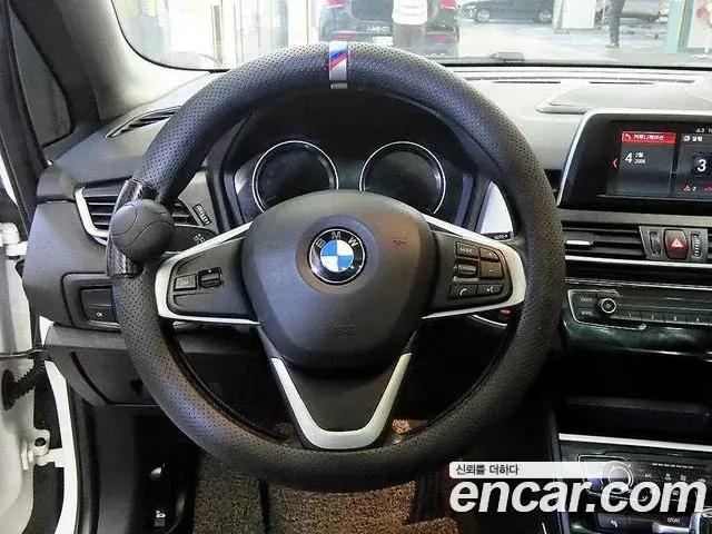 BMW 2 Series Active Tourer 2019 — Photo 3/19