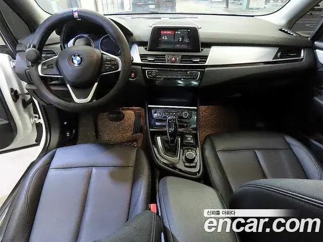 BMW 2 Series Active Tourer 2019 — Photo 2/19