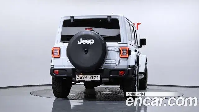 Jeep Wrangler 2018 — Şəkil 18/20