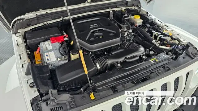 Jeep Wrangler 2018 — Şəkil 15/20