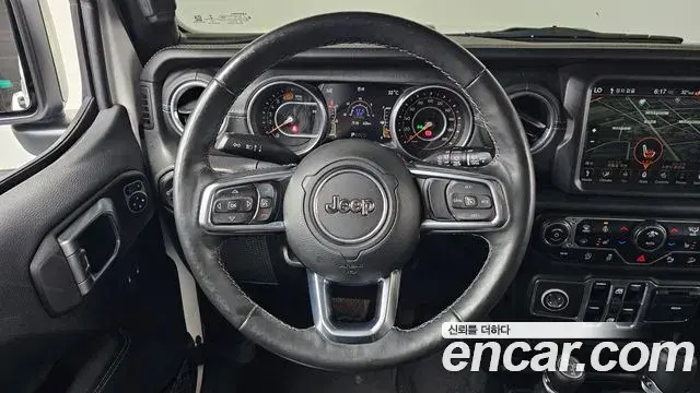Jeep Wrangler 2018 — Şəkil 19/20
