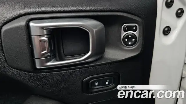 Jeep Wrangler 2018 — Şəkil 16/20