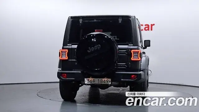 Jeep Wrangler 2019 — Фото 4/20