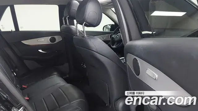 Mercedes-Benz GLC-Class 2019 — Фото 9/20