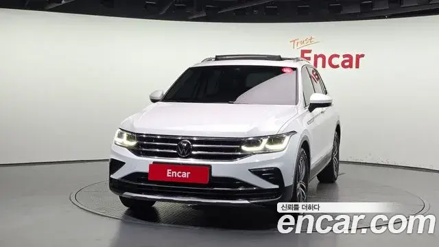 Volkswagen Tiguan 2023 — Şəkil 16/34