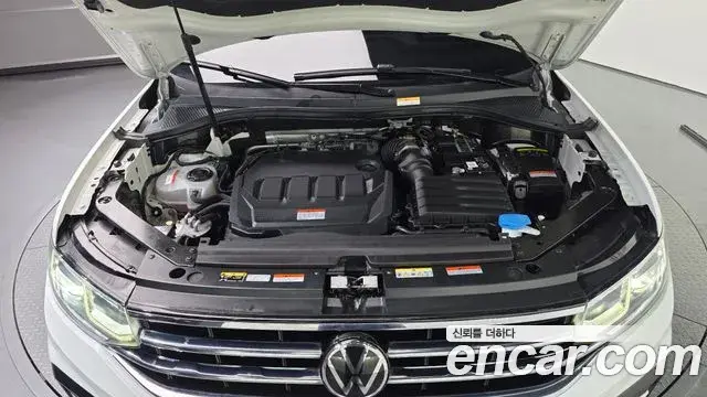 Volkswagen Tiguan 2023 — Şəkil 31/34