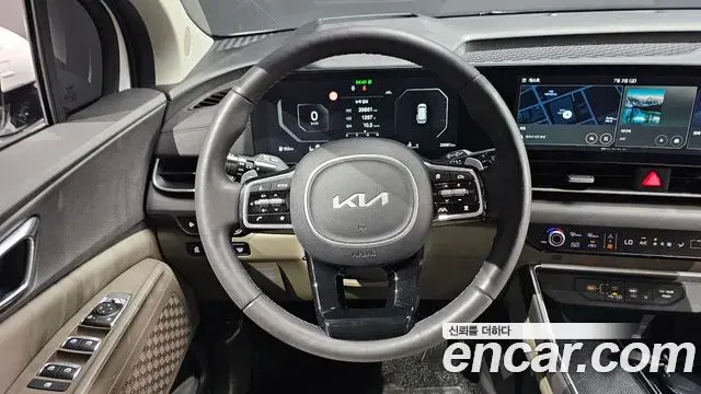 Kia Carnival 2024 — Фото 13/20