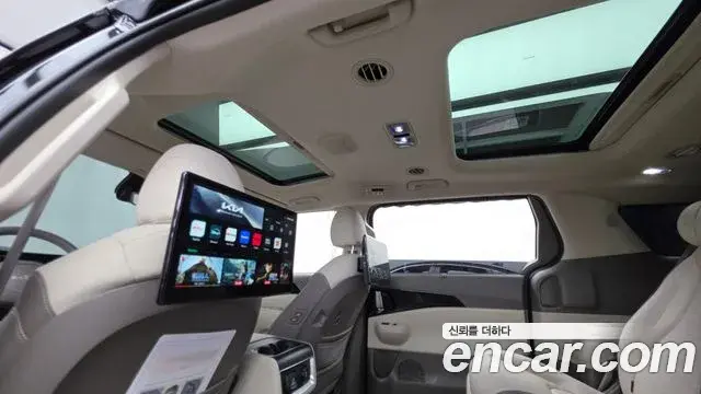 Kia Carnival 2024 — Photo 17/34