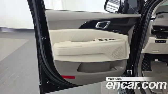 Kia Carnival 2024 — Photo 1/34