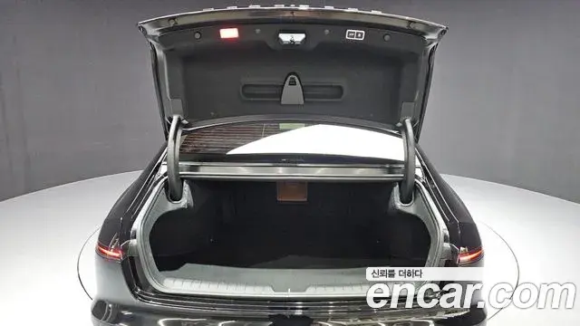 Hyundai Grandeur Hybrid 2025 — Photo 12/33