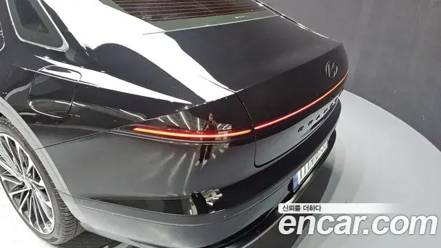 Hyundai Grandeur Hybrid 2025 — Photo 18/33