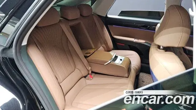 Hyundai Grandeur Hybrid 2025 — Photo 21/33