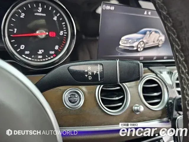 Mercedes-Benz E-Class 2019 — Şəkil 12/20