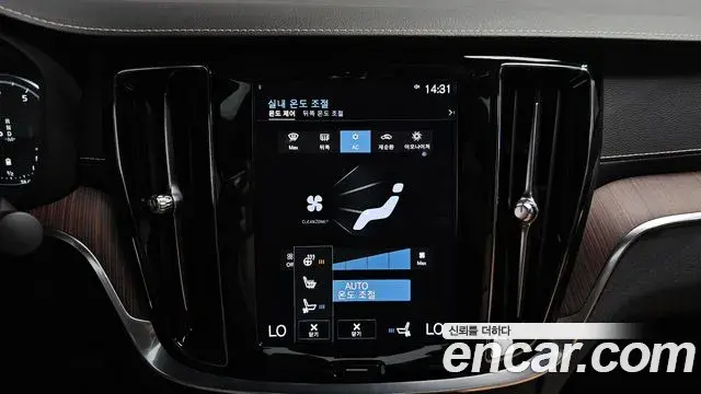 Volvo S60 2021 — Photo 21/40