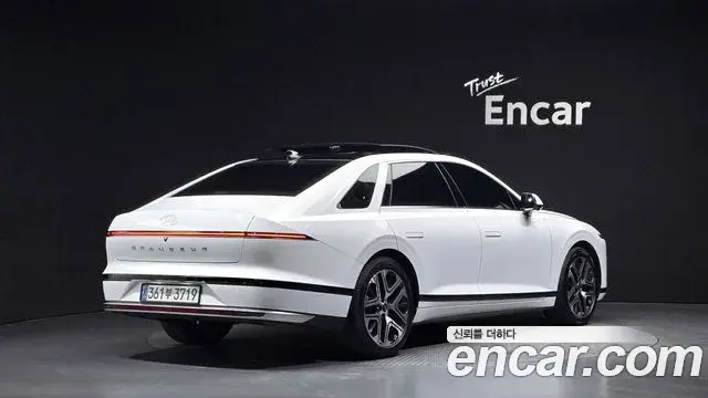 Hyundai Grandeur 2023 — Фото 2/20