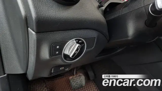 Mercedes-Benz GLA-Class 2019 — Şəkil 10/20