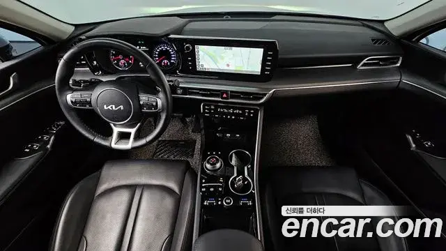 Kia K5 2023 — Photo 16/32