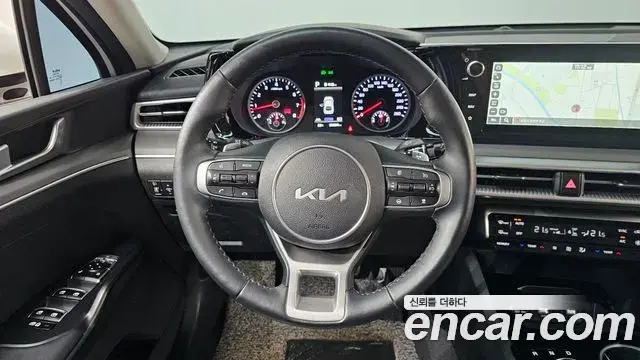 Kia K5 2023 — Photo 32/32
