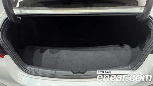 Kia K5 2023 — Photo 13/32